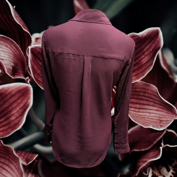 Women's Express Button Down Blouse - Picture 2 of 5